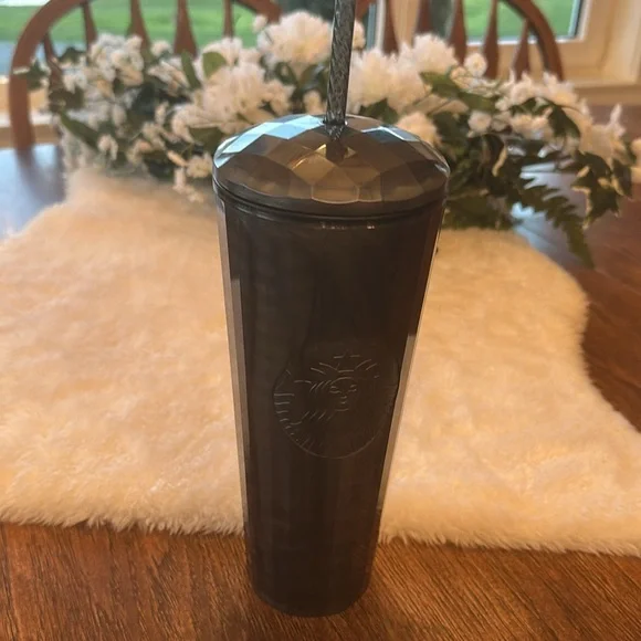 New Starbucks straw water bottle/ Container - Picture 1 of 7